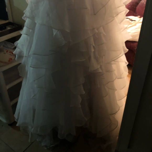Wedding dress - Picture 3 of 7